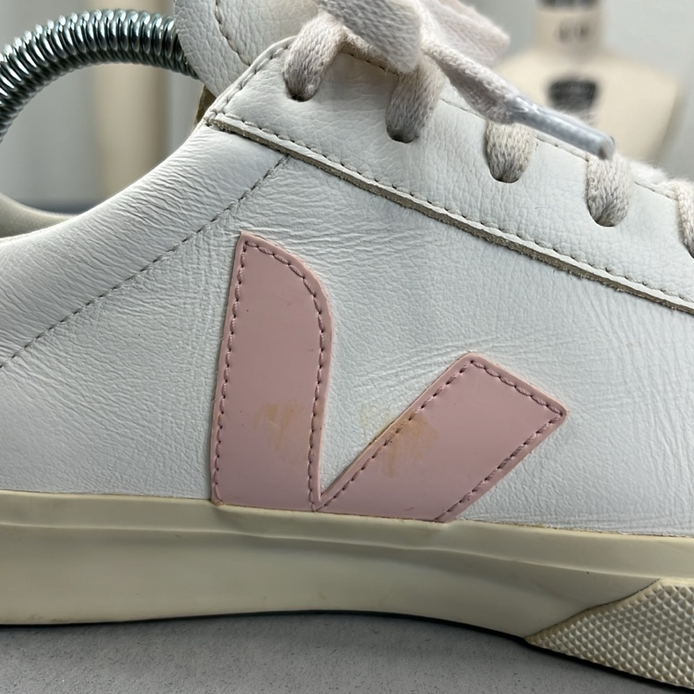 VEJA Logo Campo Leather Pink V Sneakers - Picture 9 of 11